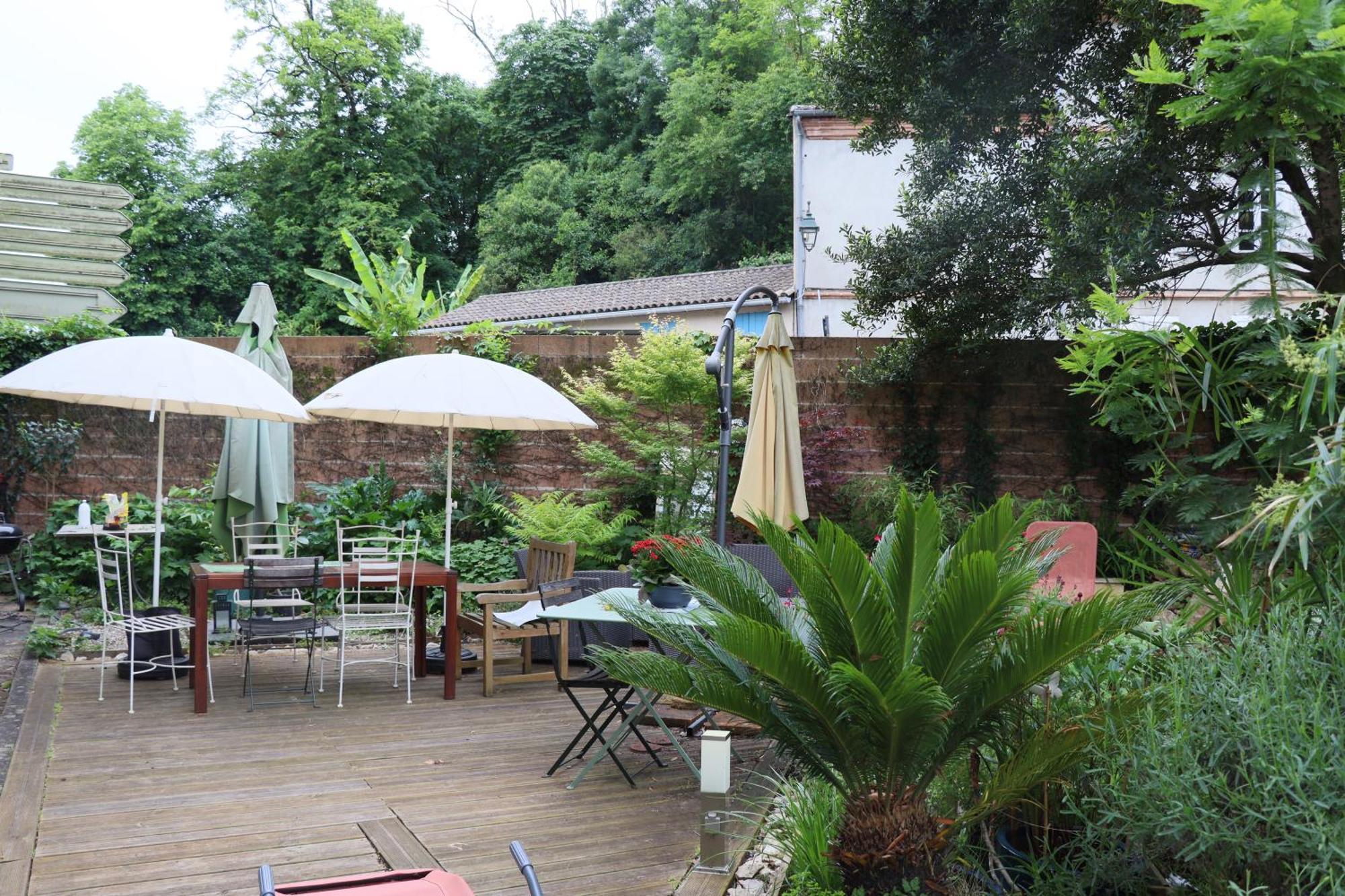 Au Jardin Bed & Breakfast Moissac Exterior photo